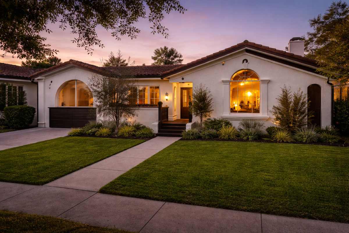 Carthay Circle Realtor Yild Guven - Spanish Style